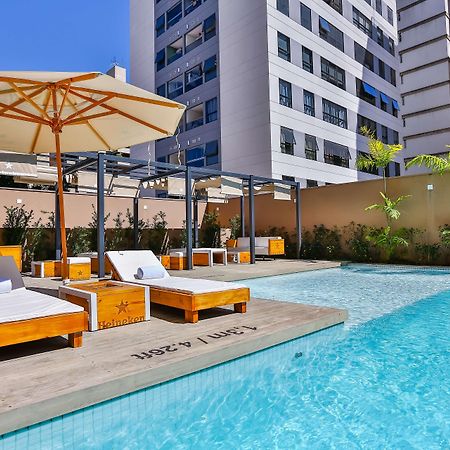 Radisson Red Campinas Hotel Campinas  Eksteriør billede The hotel's pool