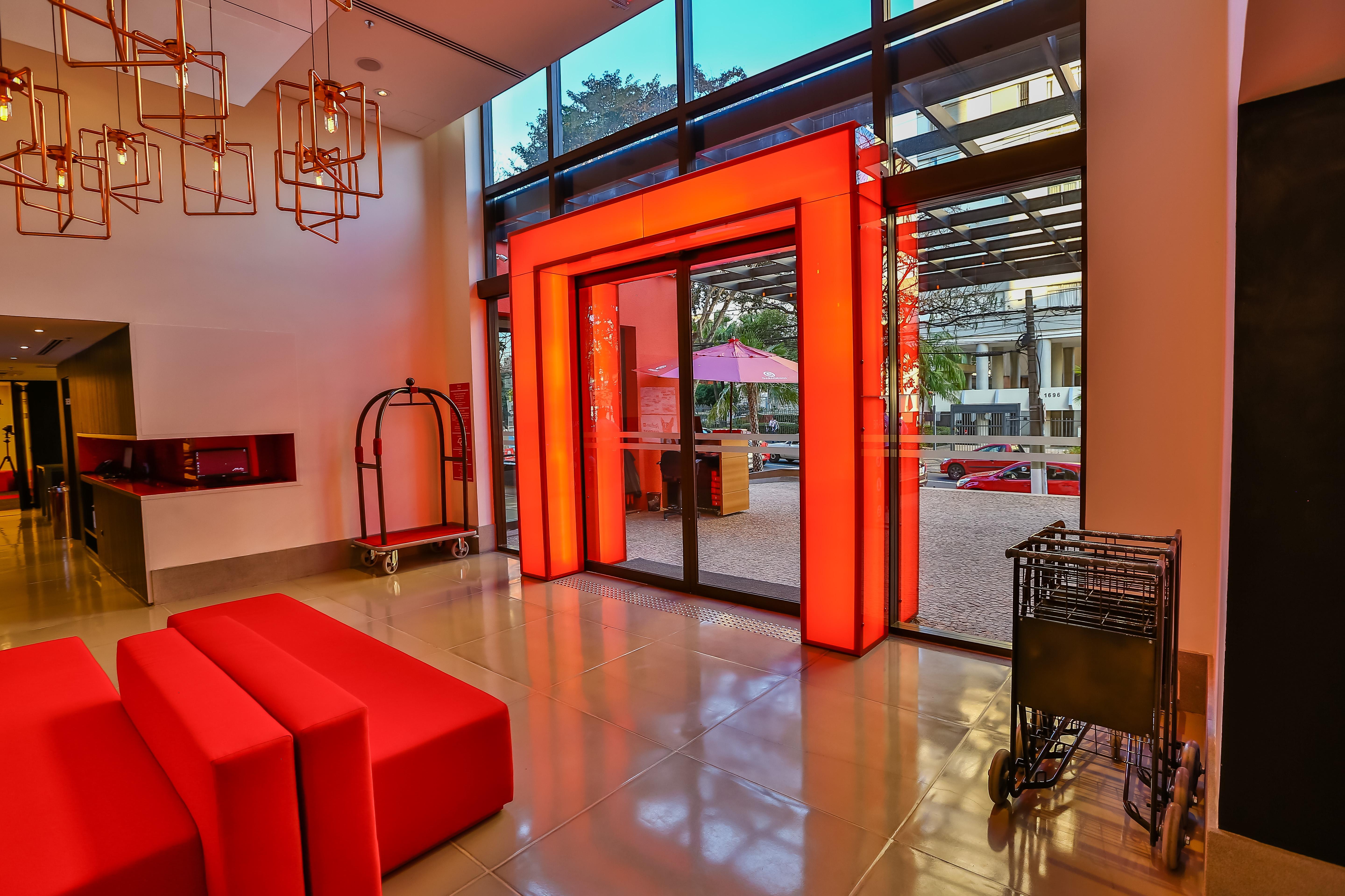 Radisson Red Campinas Hotel Campinas  Eksteriør billede Lobby